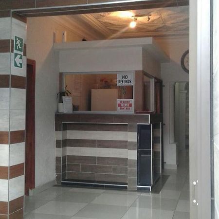 Royal Crown Guesthouse Johannesburg Exterior foto