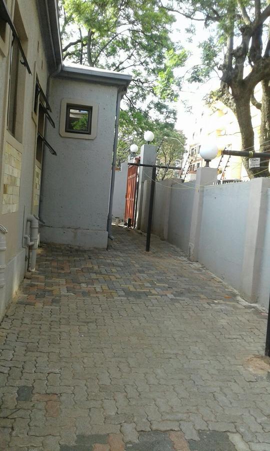 Royal Crown Guesthouse Johannesburg Exterior foto