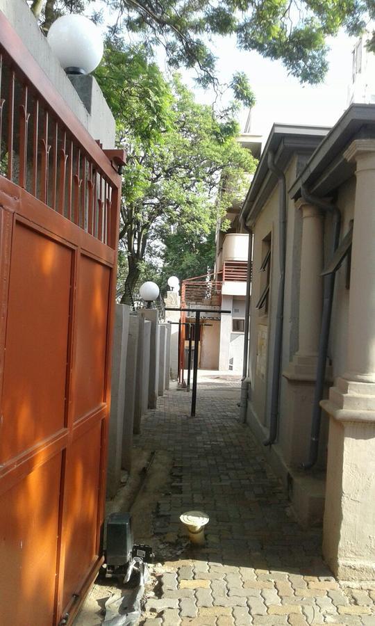 Royal Crown Guesthouse Johannesburg Exterior foto